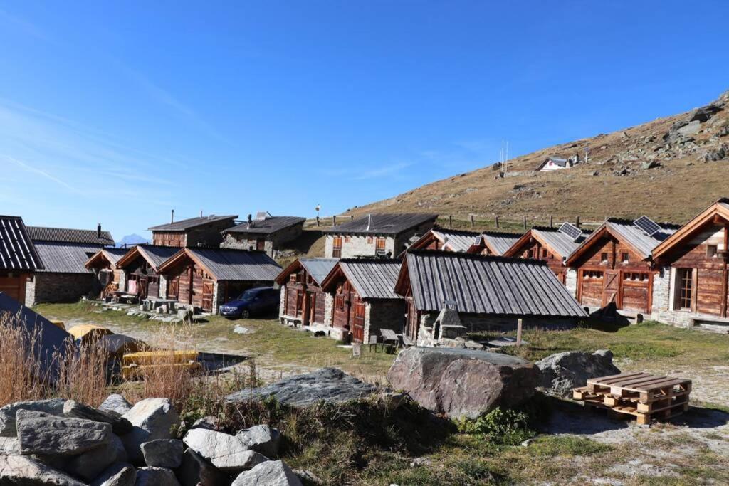 Appartement "Le Ver Luisant" A Saint-Martin, Val D'Herens, Valais エクステリア 写真
