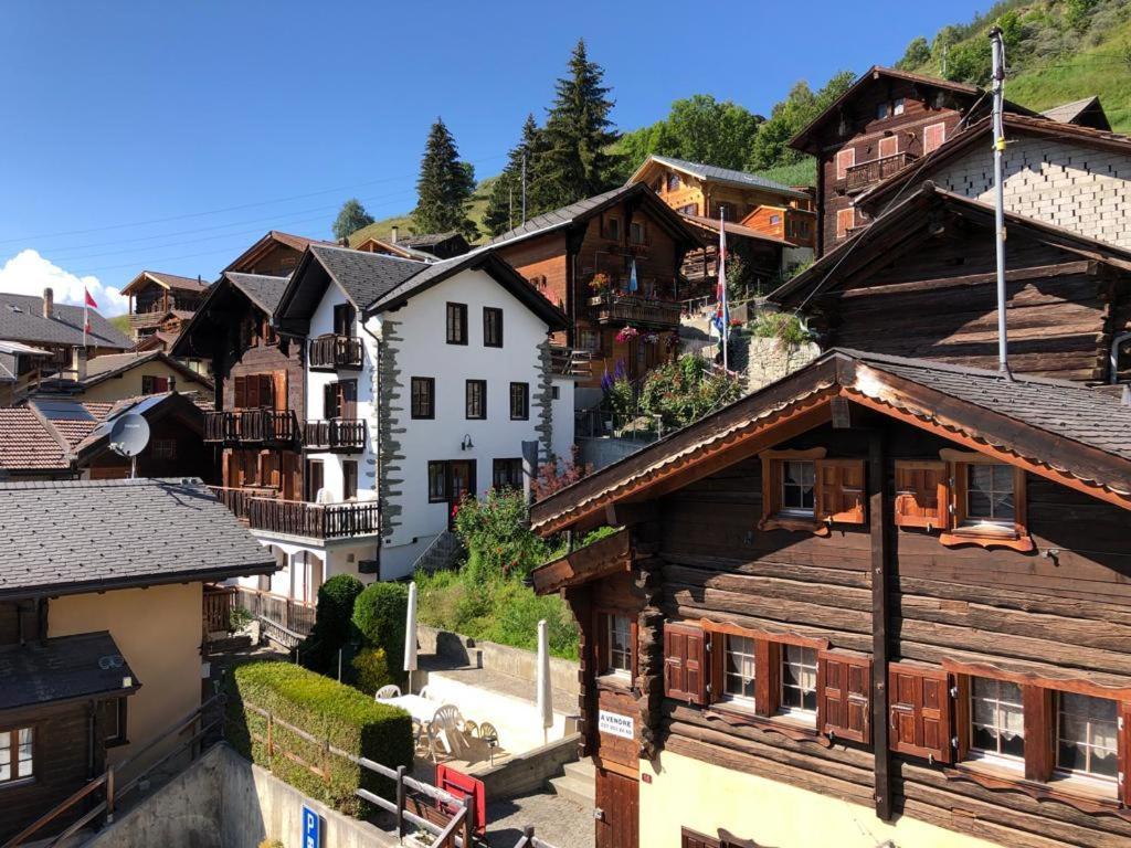 Appartement "Le Ver Luisant" A Saint-Martin, Val D'Herens, Valais エクステリア 写真